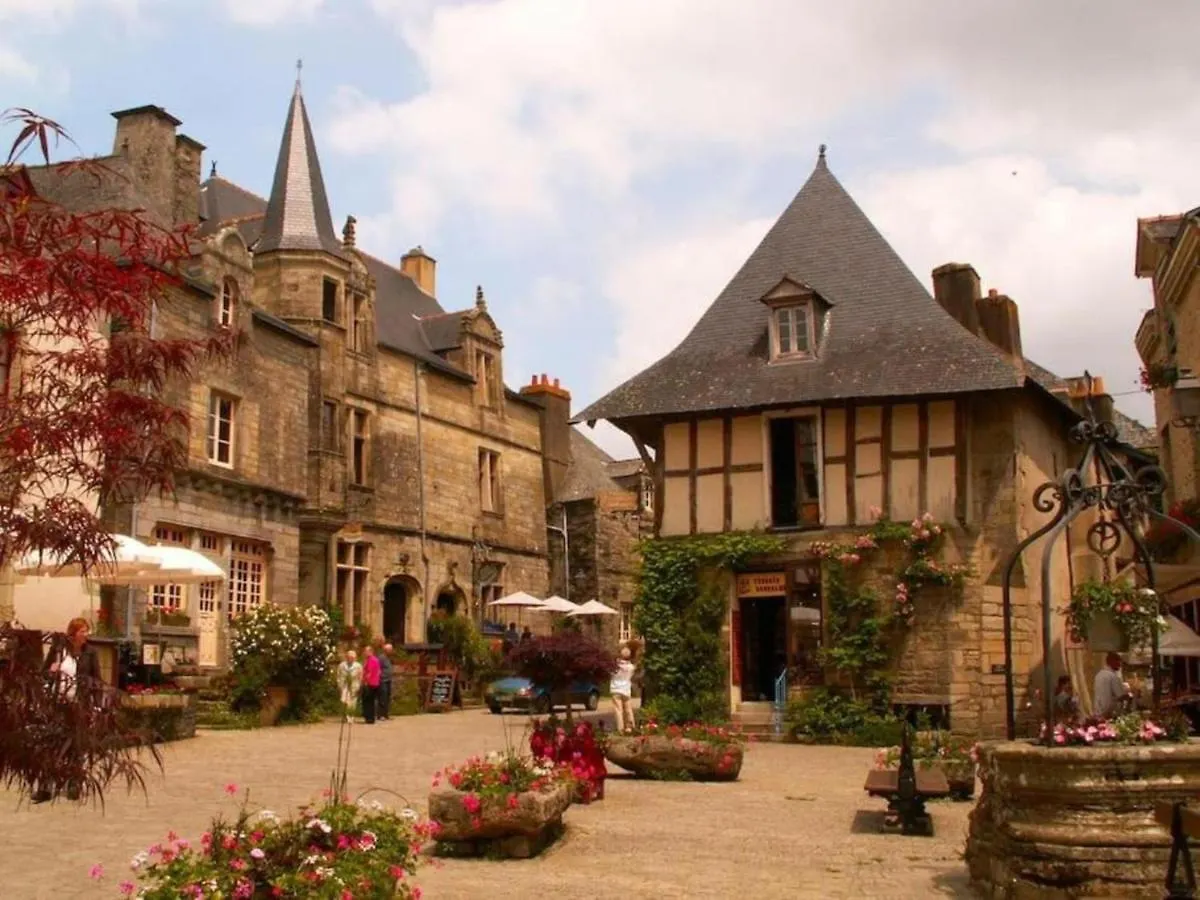 Sejour Entre Nature Verdoyante Et Son Dolment Cournon Homestay